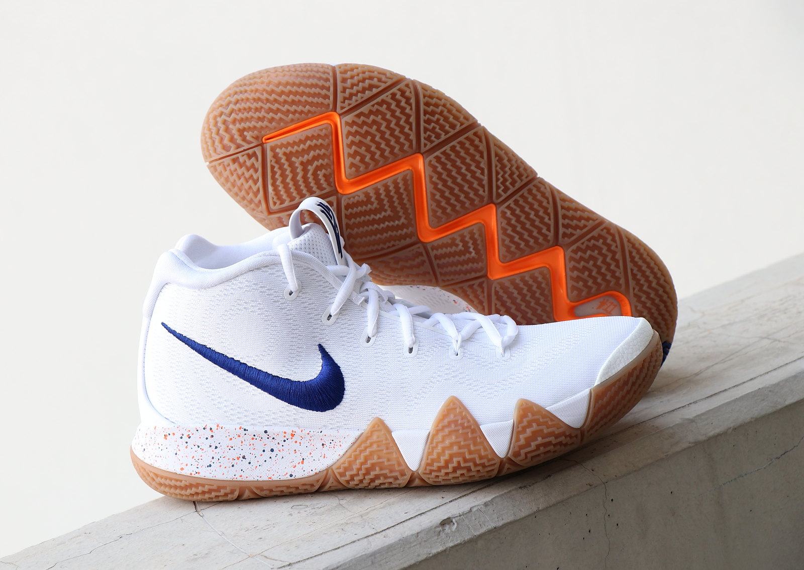 Kyrie cheap 4 blanche